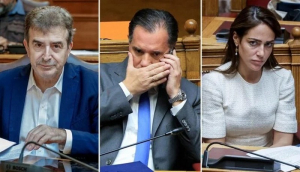 Ο Χρυσοχοΐδης υπουργός Προστασίας του Πολίτη, ο Άδωνις υπουργός Υγείας και η Δόμνα στο τιμόνι του υπ. Εργασίας