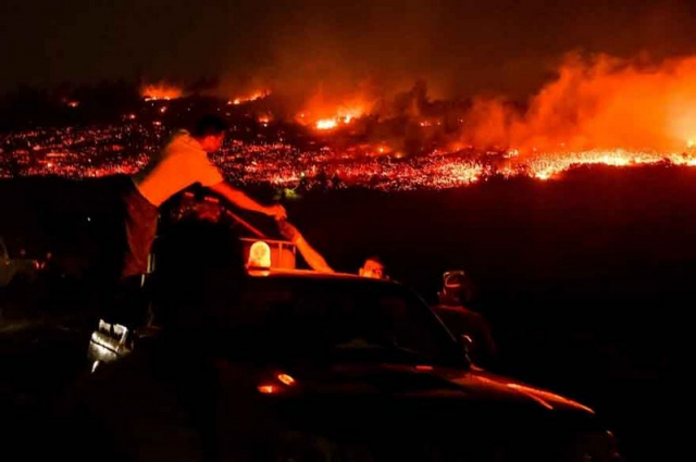 Υπονοούμενα για εμπρησμό στη φωτιά στην Πεντέλη αφήνει ο εκπρόσωπος της Πυροσβεστικής