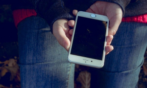 Απάτη: Μην απαντήσετε σε αυτό το SMS - Τάζουν δουλειά με μισθό 2.000 ευρώ
