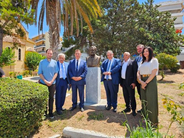 Αποκαλυπτήρια Προτομής Αρ.Βαλαωρίτη στην Ηλιούπολη