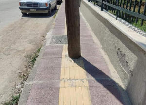 Χαµός µε τα πεζοδρόµια