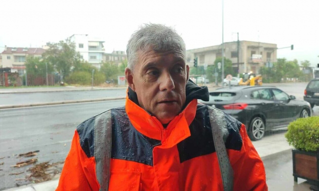 Επίθεση από εξαγριωμένους πολίτες δέχθηκε ο Κ. Αγοραστός στον Παλαμά - Απομακρύνθηκε με συνδρομή της αστυνομίας