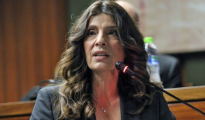 Τσαπανίδου: «Βάζουμε τέλος στην ασυδοσία των funds, διασφαλίζουμε την πρώτη κατοικία»