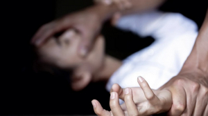 Στο εδώλιο διευθυντής σχολείου της Λάρισας που κατηγορείται για βιασμό καθηγήτριας