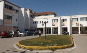 Νοσοκομείο Πρέβεζας: Αμερικανός κατηγορούμενος για φωτογράφιση ανήλικης βούτηξε στο κενό πριν τη φυλακή