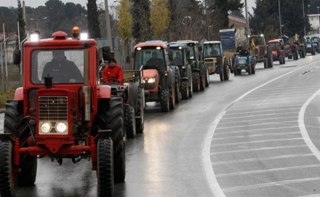 Αντίστροφη μέτρηση για τις αποφάσεις των αγροτών: Απειλούν να φτάσουν μέχρι το Σύνταγμα!
