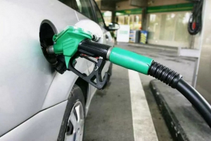 Σκαρφάλωσε στα 2,30 ευρώ η βενζίνη στα νησιά - Που βρίσκεται η Λευκάδα