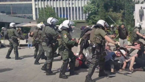 ΑΠΘ: Νέα σοβαρά επεισόδια φοιτητών – ΕΛ.ΑΣ / Πετροπόλεμος, χημικά &amp; προσαγωγές
