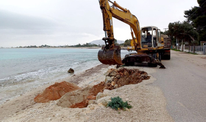 Μπήκαν μπουλντόζες για την θωράκιση του Άη - Γιάννη