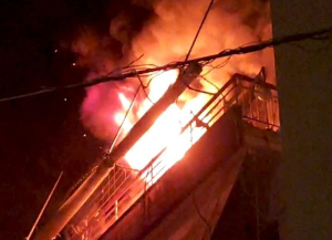 Ολοσχερής καταστροφή διαμερίσματος στην Πρέβεζα από φωτιά