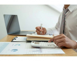 ΣΕΒ: Γιατί προτείνει αύξηση 4% στον κατώτατο μισθό