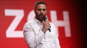 Προκλητικός ο Παππάς για το ξύλο σε δημοσιογράφο: Σήκωσα το χέρι μου αλλά δεν έχει κάποιο σημάδι, είπα «κοίταξε πώς είμαι εγώ και πώς είναι αυτός»