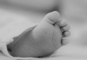 Νεκρό βρέφος γέννησε μόνη της 20χρονη φοιτήτρια από τα Επτάνησα