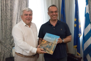 Τον Δήμαρχο Πρέβεζας Νίκο Γεωργάκο, επισκέφθηκε ο Χρήστος Σταϊκούρας (βίντεο)