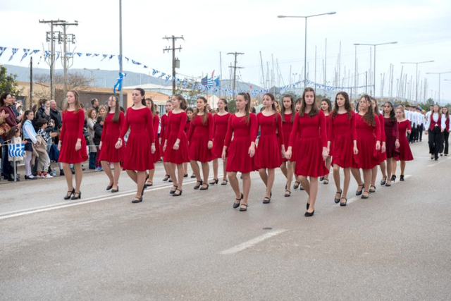 Λαμπρή η παρέλαση στην Λευκάδα για τους ήρωες του &#039;21 (φωτορεπορτάζ)