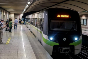 Μετρό: Βλάβες και συνωστισμό έφερε η επέκταση προς Πειραιά - Ξεπέρασε τα όριά του το δίκτυο