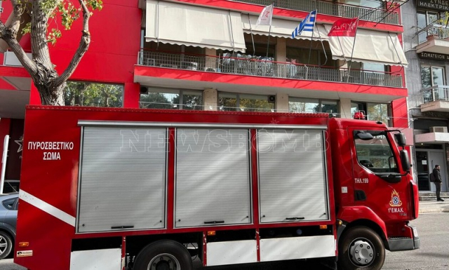 Ύποπτος φάκελος στα γραφεία του ΣΥΡΙΖΑ - Επί τόπου ειδική ομάδα της ΕΜΑΚ