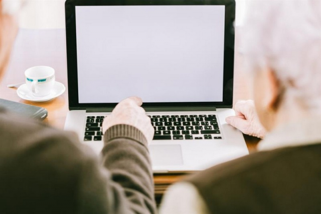 Δράση ψηφιακής ενδυνάμωσης ατόμων άνω των 65 ετών