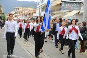 Με παρέλαση και χορούς η 25η Μαρτίου στο Νυδρί (φωτορεπορτάζ)