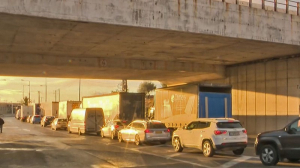 Κακοκαιρία Άριελ: Ουρές χιλιομέτρων στην Αθηνών - Κορίνθου από πτώση βράχου