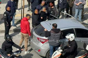 Λαμία: Αρχιμανδρίτης σε αμόκ έβριζε και χτυπούσε αστυνομικούς – Σοκαρισμένοι οι πολίτες (φωτό)