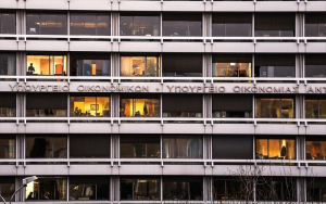 Οι 3 κατηγορίες που παίρνουν έκτακτο επίδομα 200 ευρώ