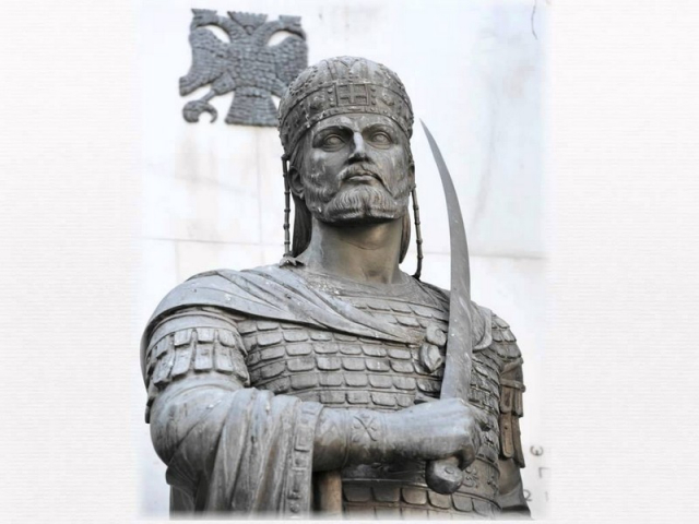 Με τον Μαρμαρωμένο, το Μέγα Βασιλιά