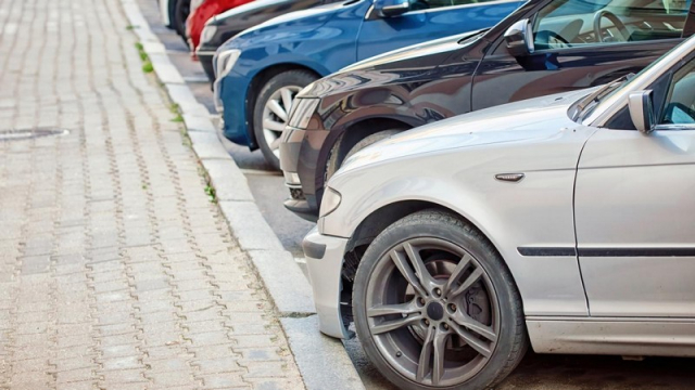 Παρκάρεις και δεν ανοίγει η πόρτα του αυτοκινήτου σου;