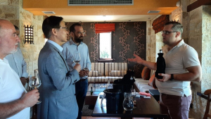 Δυτ. Ελλάδα: Με επιτυχία το οινικό οδοιπορικό των επαγγελματιών οίνου &amp; δημοσιογράφων της Ιαπωνίας &amp; της Κορέας