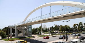 Ένας νεκρός και ένας ακρωτηριασμένος οδηγός σε τροχαία στην λεωφόρο Ποσειδώνος