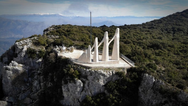 Όχι στην αλλοίωση του χαρακτήρα του μνημείου του Ζαλόγγου