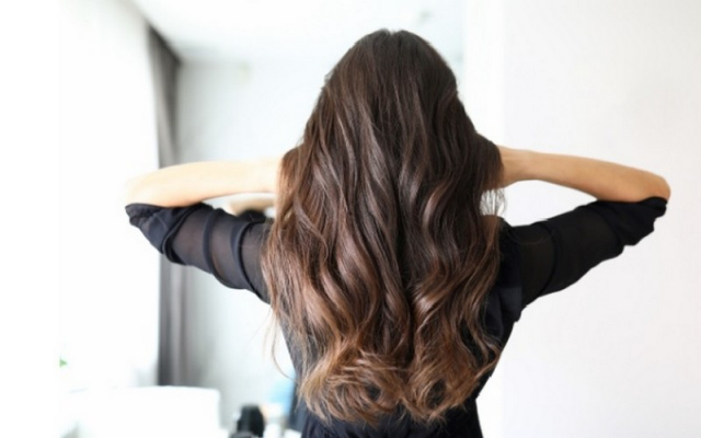 Ανανέωσε το look σου με 3 αλλαγές που μπορείς να κάνεις στα μαλλιά σου