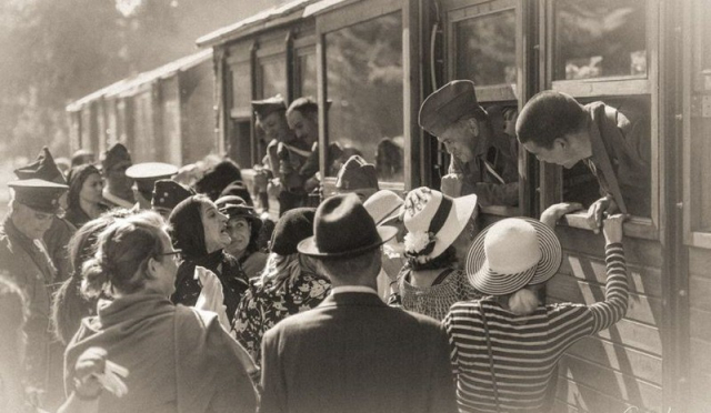 Φωτογραφική Δράση: «Αναχώρηση των Ελλήνων στρατιωτών για το Μέτωπο της Αλβανίας – Οκτώβριος 1940, Ελληνοϊταλικός πόλεμος»