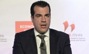 Πλεύρης για ανεμβολίαστους υγειονομικούς: Άτομα που δεν πιστεύουν στην επιστήμη δεν έχουν θέση στο ΕΣΥ