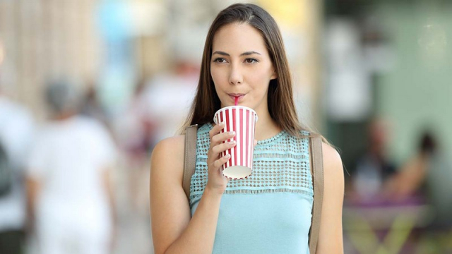 Αυτά είναι τα πιο επικίνδυνα ποτά για την υγεία