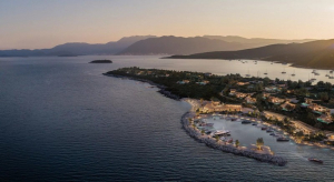 Τι συμβαίνει με το υπερπολυτελές θέρετρο Varko Bay - Διαμάχη δίχως τέλος για την επένδυση στο κάστρο της Λευκάδας