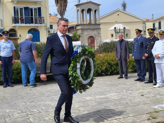 Κατάθεση στεφάνου στους εορτασμούς για την Εθνική Αντίσταση από τον Πρόεδρο του Επιμελητηρίου