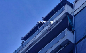 Θεσσαλονίκη: Νεκρός σε δώμα πολυκατοικίας – Ο φίλος του τηλεφώνησε στο ΕΚΑΒ και εξαφανίστηκε