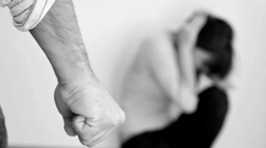 Θεσσαλονίκη: Την ξυλοκόπησε μπροστά στα παιδιά τους επειδή άργησε τον καφέ