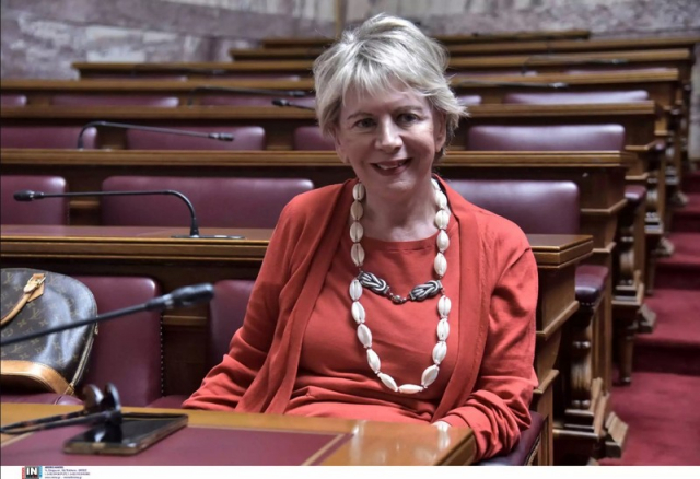 Εκλογές ΣΥΡΙΖΑ: «Τα γυρνάει» η Έλενα Ακρίτα και στηρίζει Στέφανο Κασσελάκη