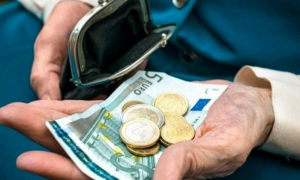 Ερώτηση στη Βουλή για τις ανισότητες στις συντάξεις χηρείας πριν τον νόμο Κατρούγκαλου