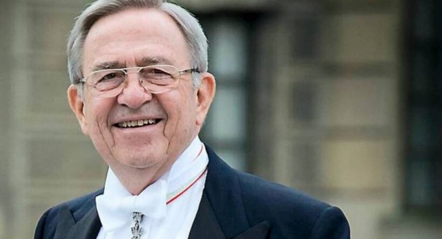 Αιχμές Σαμαρά κατά Μητσοτάκη για την κηδεία του τέως Βασιλιά