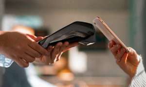 Μείωση - κοροϊδία των προμηθειών στα POS για ποσά μέχρι 10€!