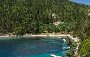 Αυτή η παραλία στην Κεφαλονιά είναι ένας σκέτος παράδεισος