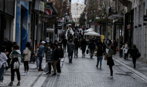 Εορταστικό ωράριο: Πώς θα λειτουργήσουν τα καταστήματα - Ποιες Κυριακές θα είναι ανοιχτά