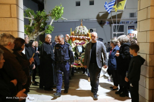 Με ευλάβεια η εκφορά του Επιταφίου στο Νυδρί (φωτό)