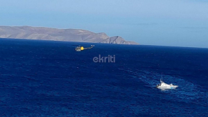 Ηράκλειο: Μονοκινητήριο αεροσκάφος με δύο άτομα κατέπεσε στη θάλασσα