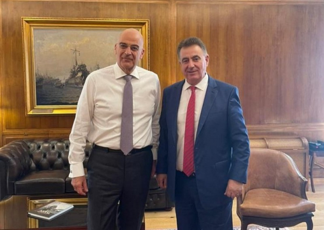 Συνάντηση του Θανάση Καββαδά με τον υπουργό Εθνικής Άμυνας Νίκο Δένδια