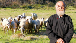 Αρτοπούλα Ιωαννίνων: Ο ιερέας κτηνοτρόφος | Πίστη και παράδοση στα ερημωμένα χωριά