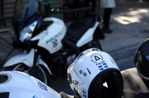Συνελήφθησαν αστυνομικοί για βιασμό 19χρονης στο ΑΤ Ομονοίας